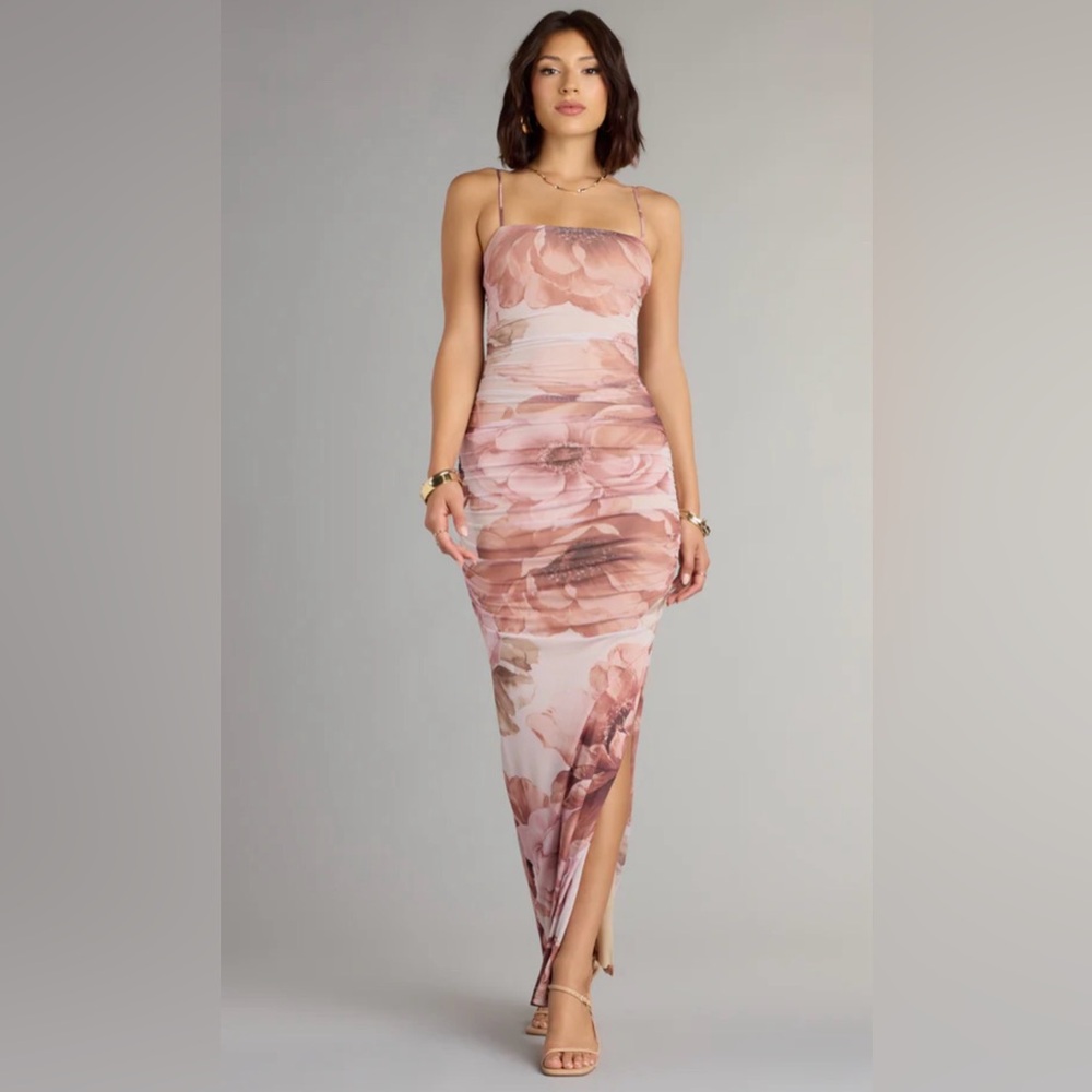 Elegant Strapless Floral Dress in Pink